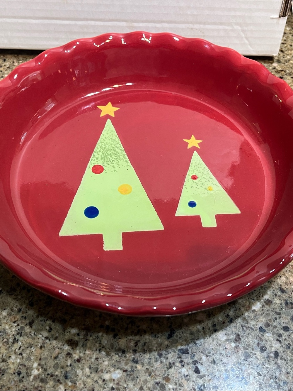 10" Holiday Pie Pan Red Ceramic Christmas Tree Decorative Round Baking Dish
